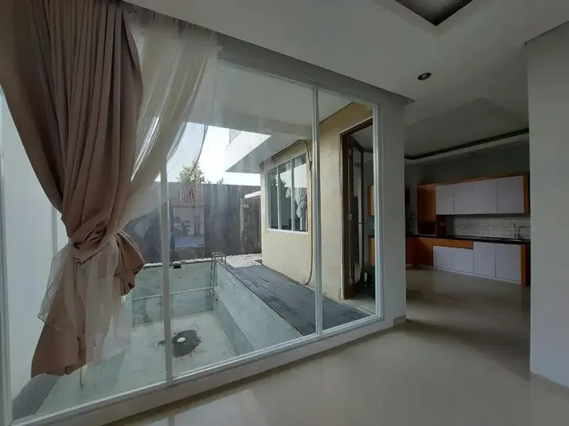 Villa Full Furnish 3 Lantai, Desain Modern Siap Huni di NUSA DUA, Badung - Real Estate in Bali