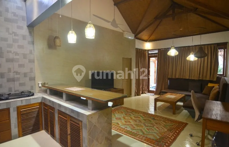Villa For Lease Premium Lokasi di Tengah Kota Legian Dekat Pantai - Real Estate in Bali