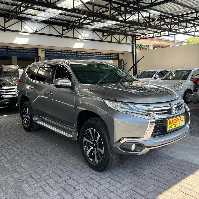 Mitsubishi Pajero Sport Dakar 2018 Abu - abu A/T 2.4cc Disel - Bali in Bali