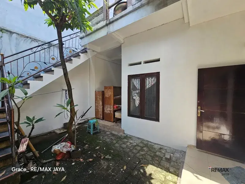 Rumah Siap Huni Dijual di Kerobokan Kaja, dekat Polresta Denpasar - Real Estate in Bali