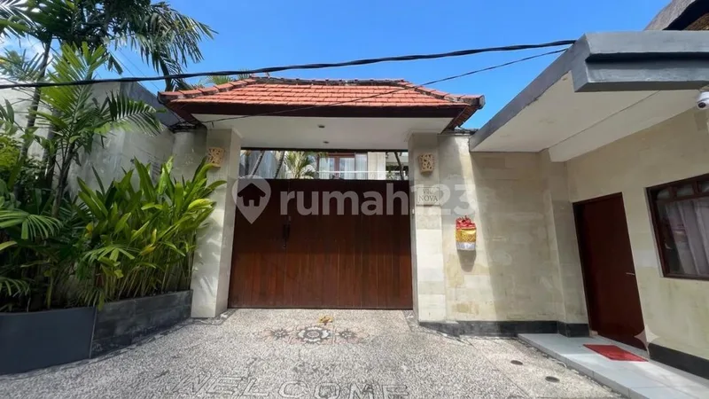 Forsale Freehold Villa 3 Bedroom 5 Minute To Seminyak Beach - Real Estate in Bali