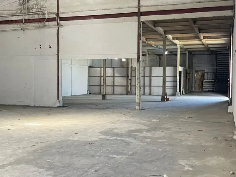 Gudang Siap Operasional dengan Kantor dan Fasilitas Lengkap Akses Jalan 16 Meter di Area Bisnis Cargo Ubung Bali - Real Estate in Bali