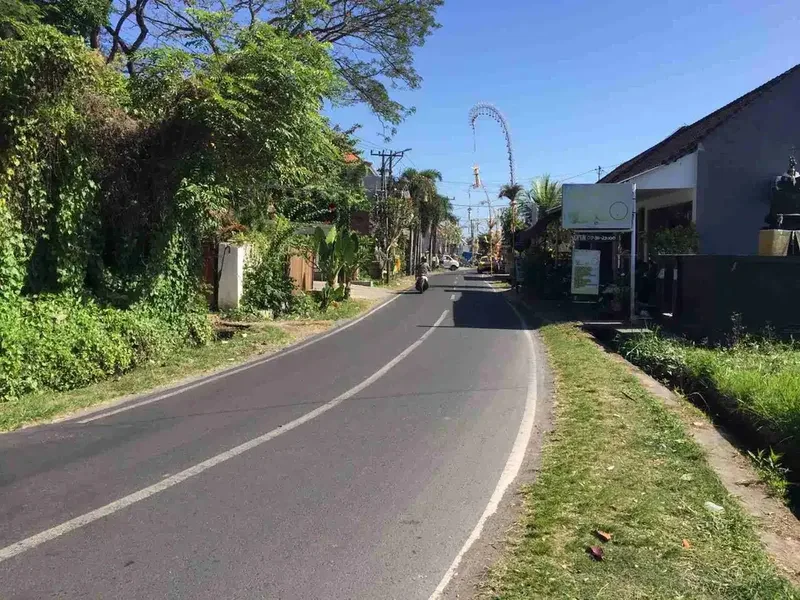 Di jual Tanah 800m² yang terletak Di kawasan Jl.Raya Utama Padang Linjong - Bali in Bali