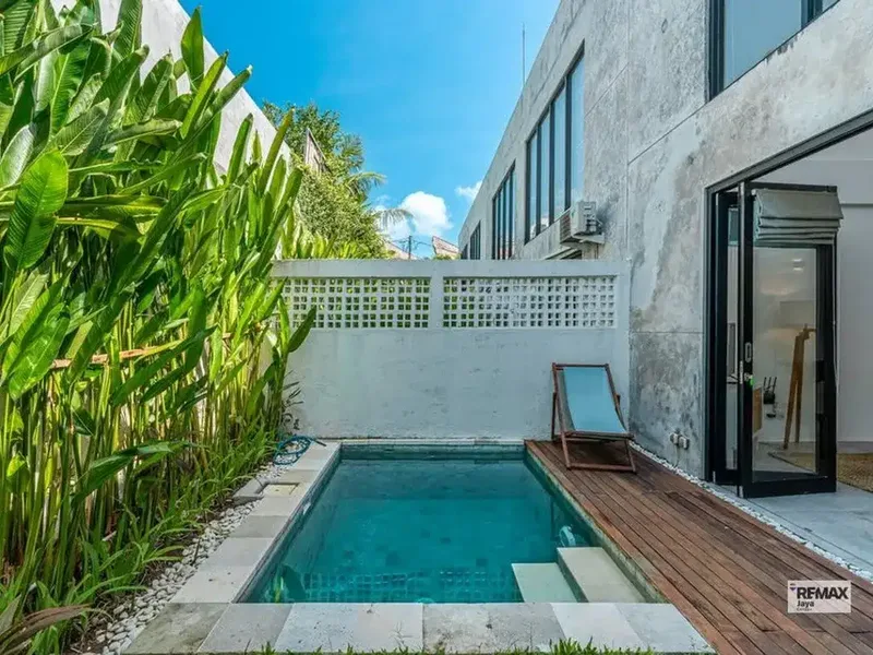 Fully Furnished 1 Bedroom Villa For 26 Year Leasehold In Umalas Area - Bali in Bali