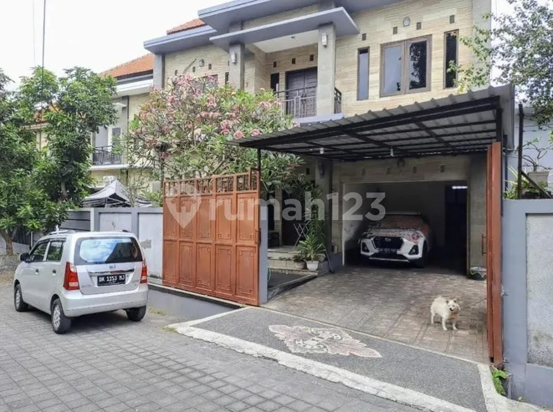 Rumah 2 Lantai - Muding Indah, Gatot Subroto Barat, Bali - Real Estate in Bali