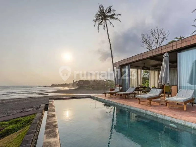 Update Price : Brand New !! For Sale 3 Bedrooms Beachfront Villa Location Lalanglinggah, Kec. Selemadeg Bar., Kabupaten Tabanan, Bali - Real Estate in Bali