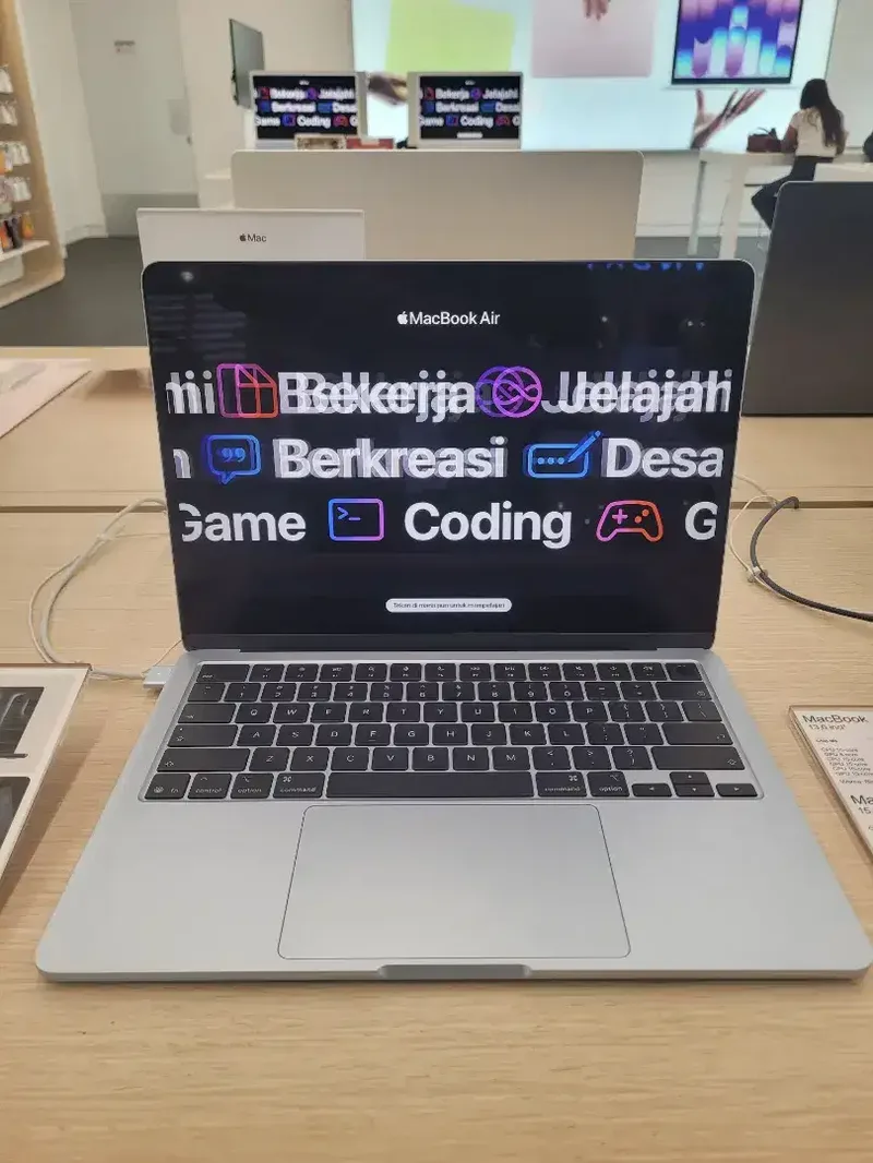 Promo MacBook Air M5 13 inci bisa kredit cicilan ringan tanpa DP - Electronics in Bali