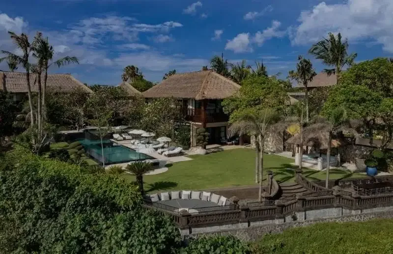 Beachfront  5 bedrooms villa for sale in pererenan - Bali in Bali