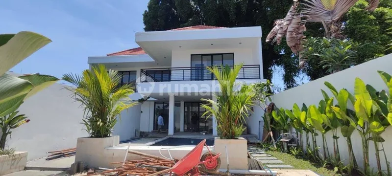 Dijual Villa di Sanur, Denpasar Selatan, Bali - Real Estate in Bali