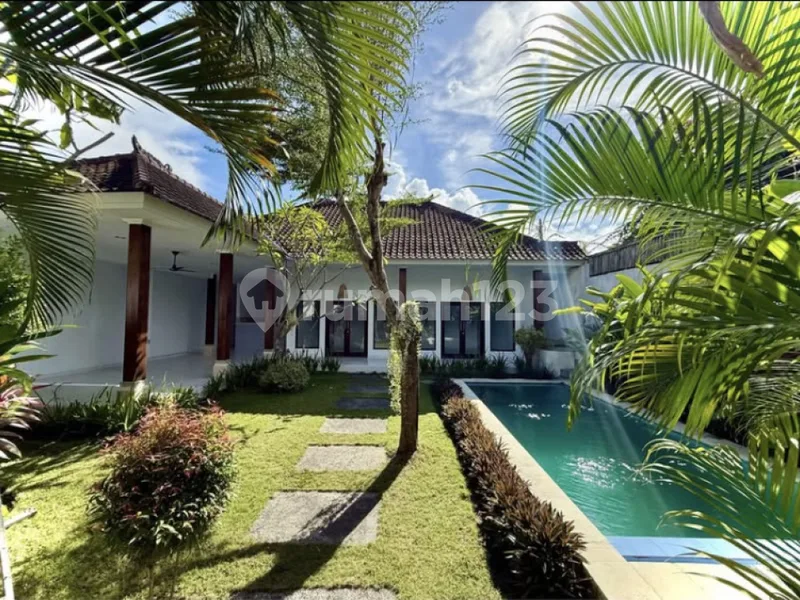 K723 Sewa Villa Jalan Mertanadi Kuta Kerobokan Kuta Badung Bali Seminyak Denpasar Canggu Umalas Dalung - Real Estate in Bali