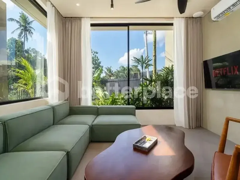 Brand New 3 Bedroom Luxury Villa in Tumbak Bayuh — Closed Living & Rooftop Pool - Bali in Bali