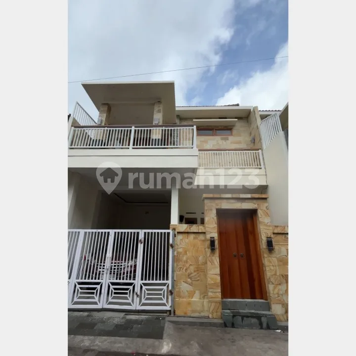 Rumah Cantik Minimalis 2 Lantai Semi Furnished di Pemogan Denpasar Selatan Bali - Bali in Bali