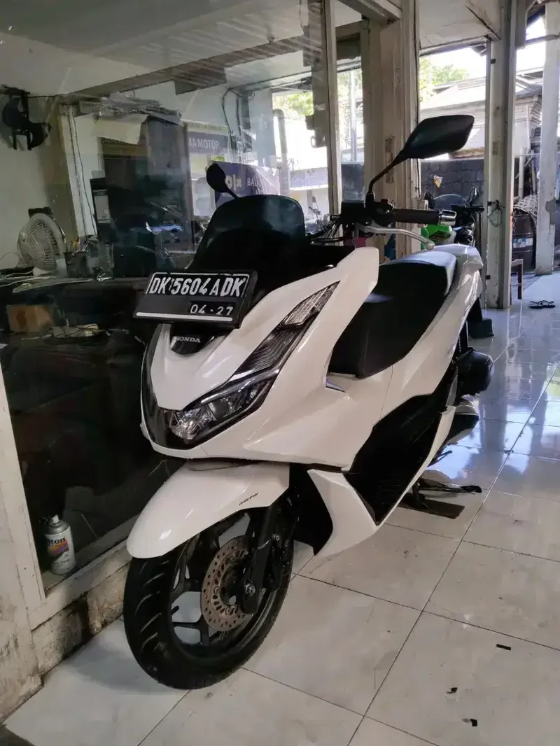 Honda PCX 160 CC thn .2022 cash Bali dharma motor - Vehicles in Bali