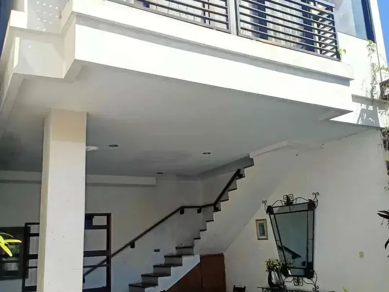 Dijual Rumah bonus Ruko di jalan utama By pass Sanur - Real Estate in Bali