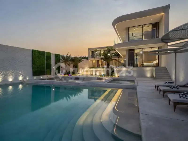 For Sale Luxury Villa With Ocean And Sunset View At Pecatu - Real Estate in Bali