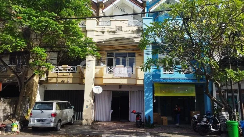 Ruko 3 Lantai Traffic Padat Dijual Kerobokan Bali - Real Estate in Bali