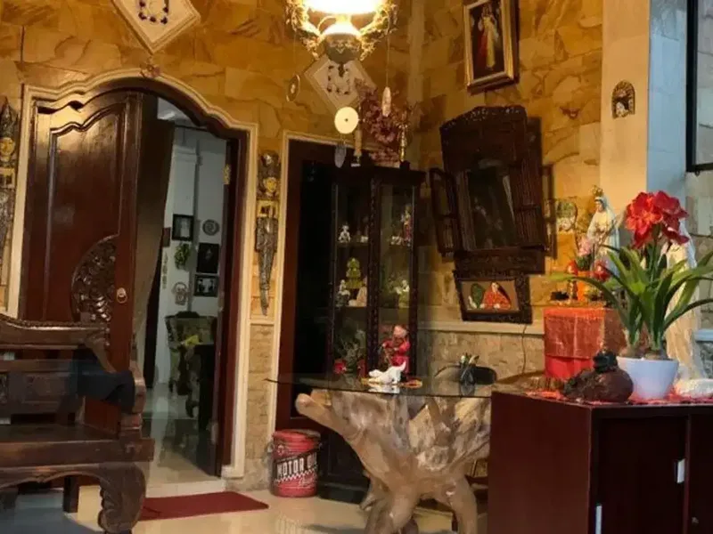 RUMAH STRATEGIS 2 LANTAI DI CEKOMARIA DENPASAR - Bali in Bali