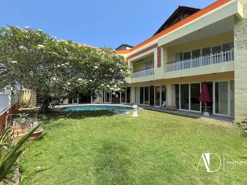 FREEHOLD | 3-BEDROOM OCEAN-VIEW VILLA IN PECATU - Real Estate in Bali