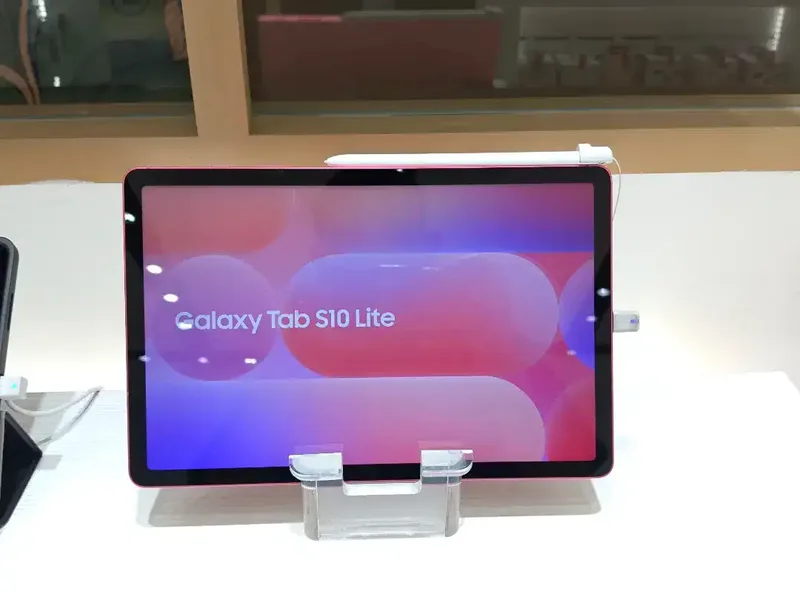 SAMSUNG S10 LITE - Bali in Bali