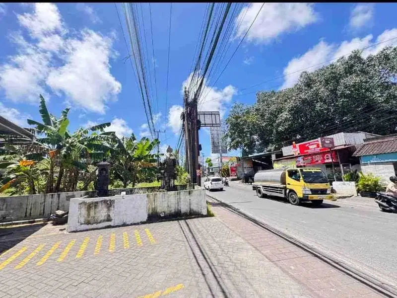 DI SEWAKAN TANAH KOMERSIL 350m² DI KAWASAN Jl.RAYA ULUWATU DEKAT NIRMALA - Real Estate in Bali