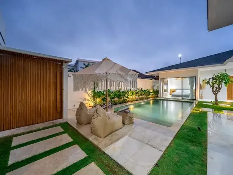 For Sale Villa 4 Bedroom - Central Seminyak - Real Estate in Bali