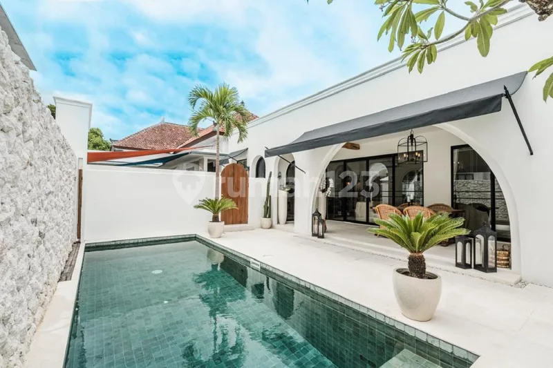 Yearly Rental, 3 Bedrooms Beautiful Villa In Sanur - Real Estate in Bali