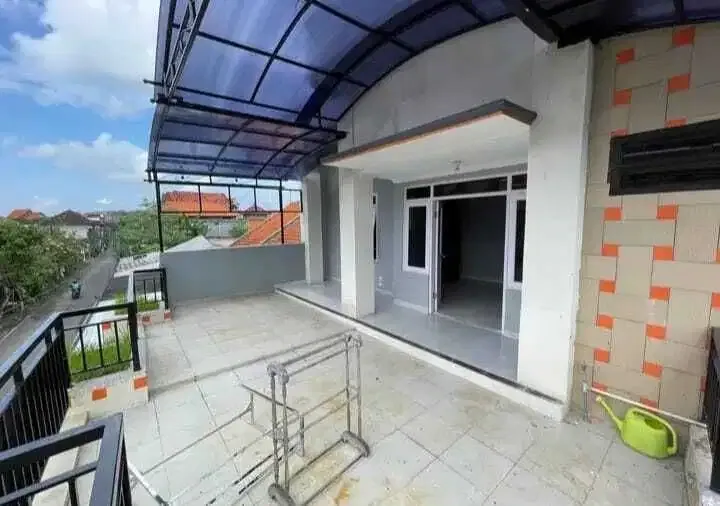 Dijual rumah lantai 3 dekat McDonald's jimbaran Badung Bali - Real Estate in Bali