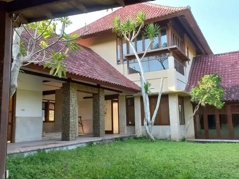Jual cepat Rumah style Villa di Lembah Pujian Denpasar - Bali in Bali
