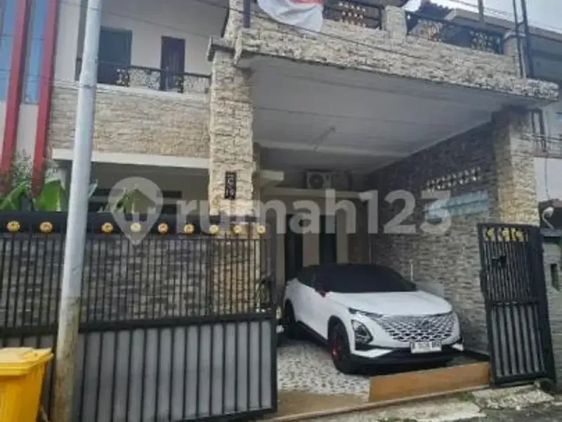 Rumah 2 Lantai Fully Furnished Padangsambian, One Gate Sistem Aman 24 Jam - Real Estate in Bali