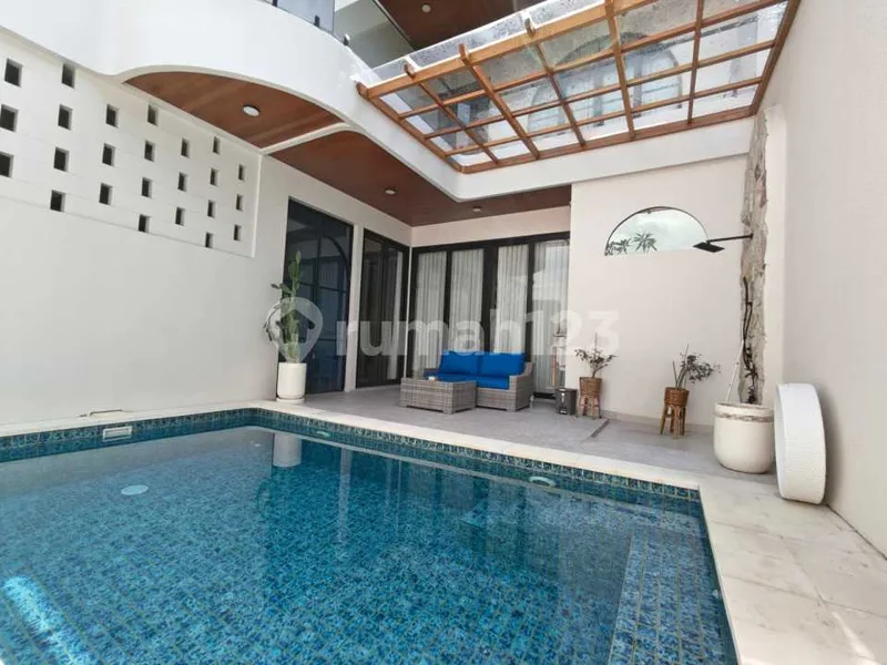 3 Bedrooms Villa With Big Access Road In Mumbul, Nusa Dua - Real Estate in Bali