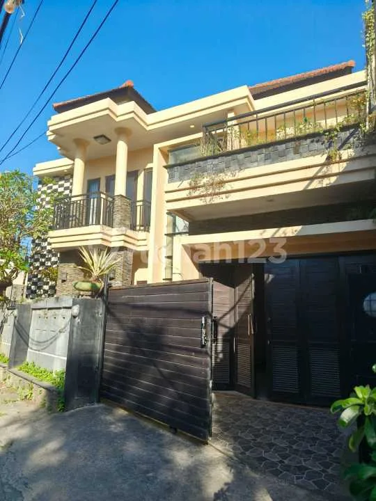For Sale Rumah Ready Unit Privat Pool 3 Br Lokasi Startegis Renon - Bali in Bali