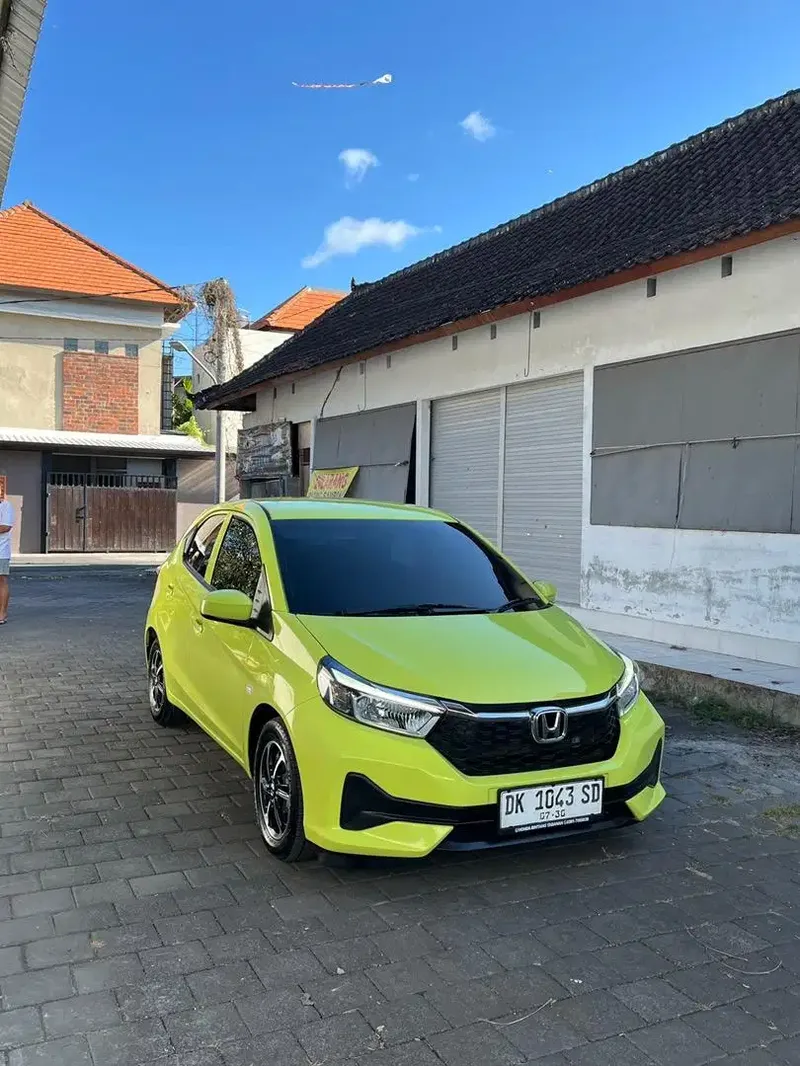 Honda Brio E 1.2 CVT Asli Bali Odo 10.000 - DP 25 JT - Bali in Bali