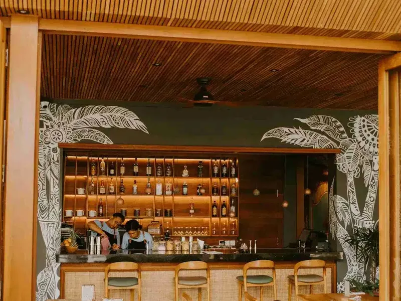 Di jual Restauran & 2 unit Villa yang terletak di kawasan jl.Pantai eco beach Canggu - Real Estate in Bali