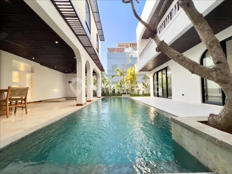 3 Bedrooms Luxury Secure Living Just 1 KM To Finss Beach Club At Berawa Canggu - Bali in Bali