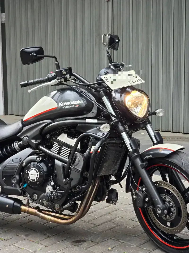 Moge Cruiser Kawasaki Vulcan 650 th 2017/2018 Km14rb Modif Siap Turing - Vehicles in Bali