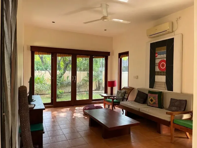 Villa Dengan Kebun Yang Luas Dekat Kantor Imigrasi Jimbaran - Real Estate in Bali