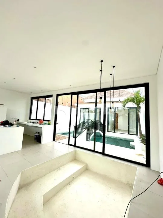 Villa Fasilitas Lengkap Lokasi Strategis Dekat Pantai di Canggu - Real Estate in Bali