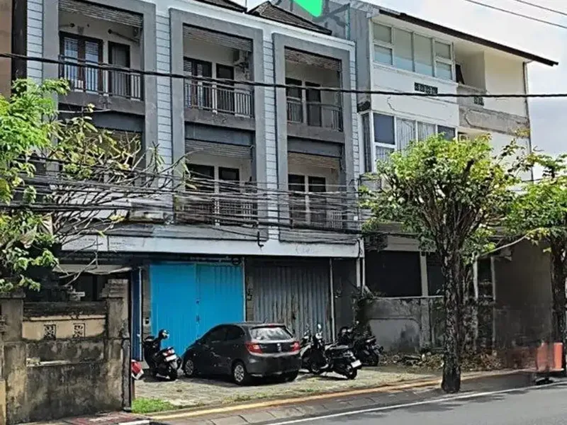 Ruko 3 Lantai Disewakan di Pusat Kota Denpasar, dekat Mall Level 21 - Real Estate in Bali