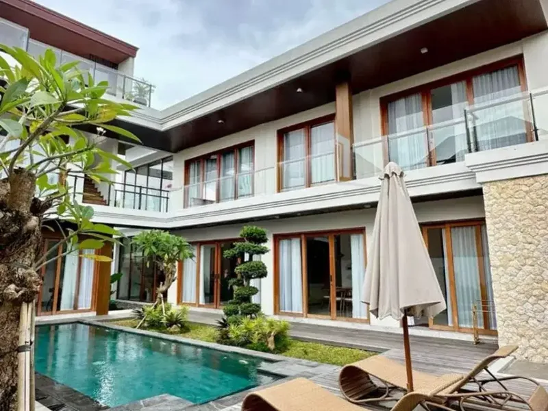 Dijual - Villa Mewah 3 Lantai di Nusa Dua, Bali - Bali in Bali