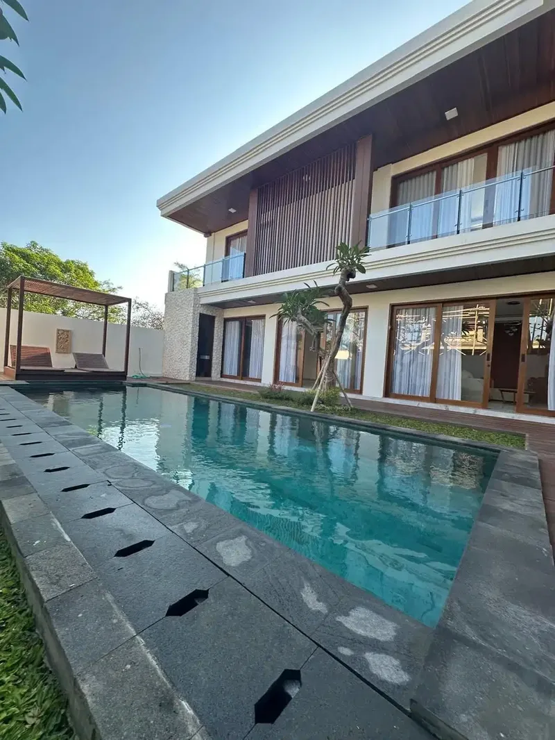 VILLA BRAND NEW 4BR FURNISHED WITH ROOFTOP VIEW LAUT NUSA DUA - Real Estate in Bali