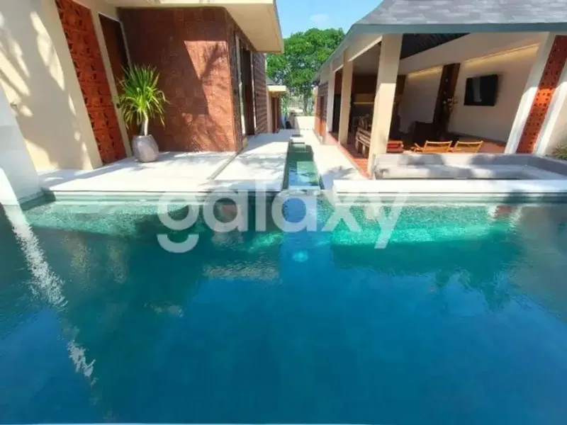 VILLA BARU DI GIANYAR DEKAT PANTAI SABA - Real Estate in Bali