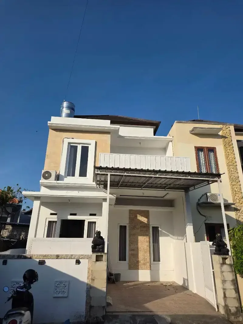 Dijual/sewa rumah 2 lantai daerah jimbaran, taman griya - Bali in Bali
