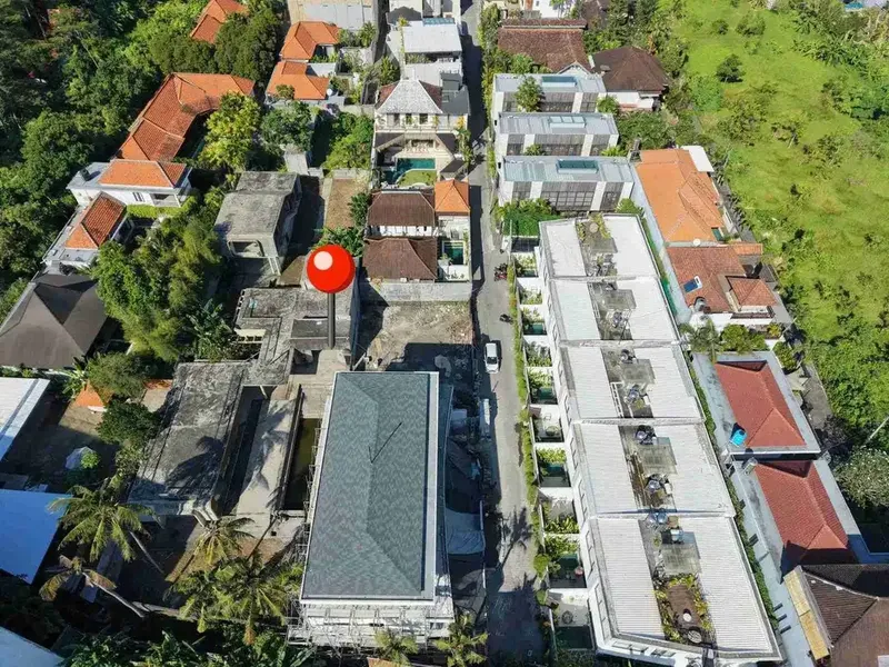 DI JUAL BANGUNAN KOMPLEK VILLA SETENGAH JADI Jl.PANTAI BERAWA CANGGU. - Bali in Bali