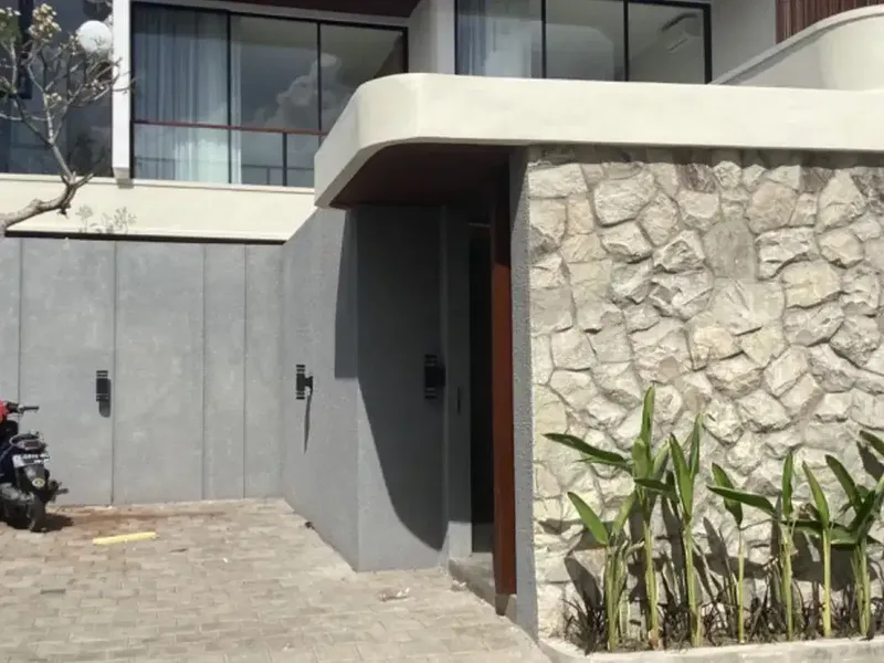 Villa 3 Bedrooms 200 sqm Freehold in Tumbak Bayuh Canggu - Real Estate in Bali