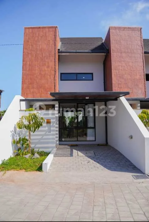 For Leasehold Sale - Sanur, Bali Minimalist 2-Storey Mezzanine Villa | Walking Distance To Padang Galak Beach - Real Estate in Bali