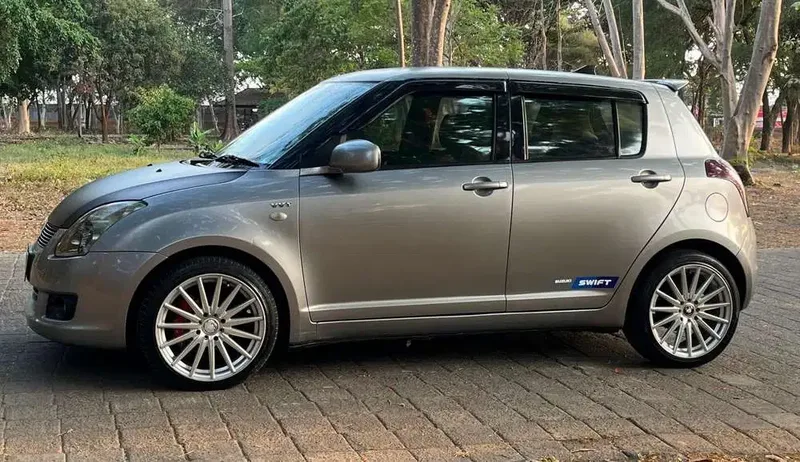 Suzuki Swift 2008 Bensin - Vehicles in Bali