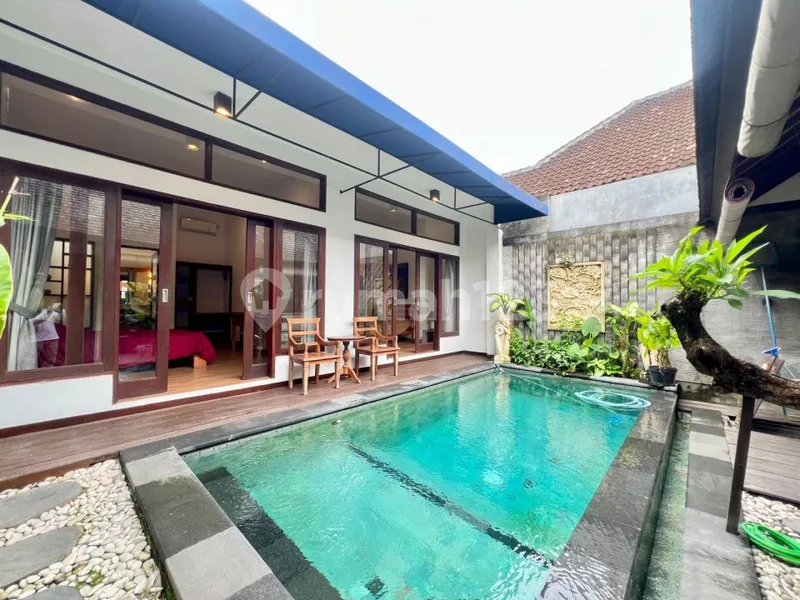 2 Bedroom Villa With Private Garage In Kerobokan Bali - Real Estate in Bali