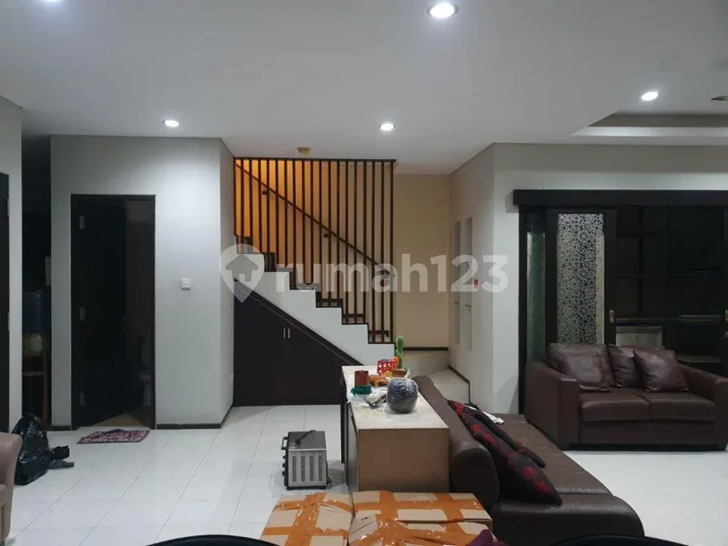 Rumah Elit di Renon 2 Lantai 3 Kamar Tidur Termurah - Bali in Bali