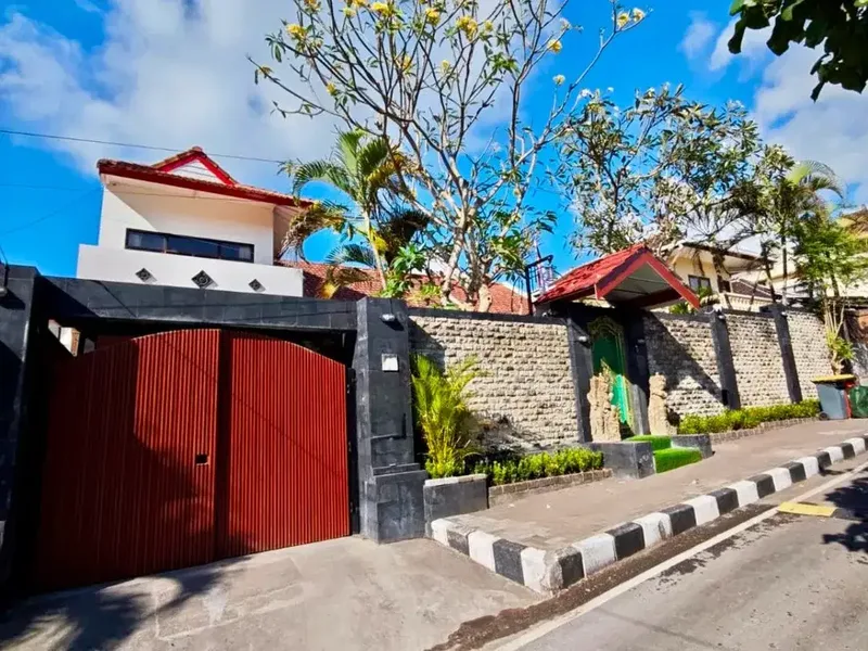 RUMAH BALINESE EXCLUSIVE 2 LANTAI DI SILIGITA NUSA DUA DEKAT PANTAI MENGIAT - Bali in Bali