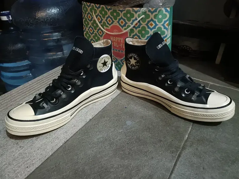 Sepatu converse utility x kim jhon 42 - Fashion in Bali
